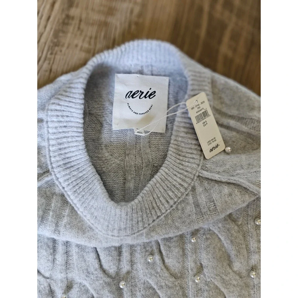 Aerie Pearl Embellished‎ Cable Knit Sweater Grey Crew Neck Raglan Small NEW